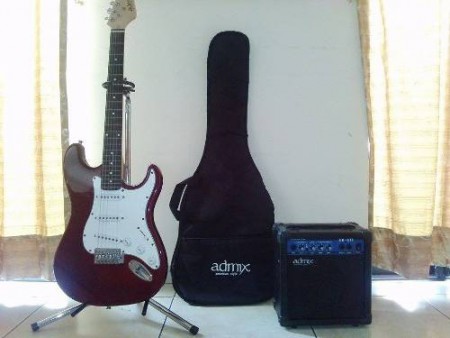 Guitarra Electrica Admix, Con Amplificador Y Accesorios